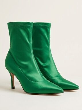 RAYE Green Satin Sock Booties Pointed Toe Stiletto Heel Size 9.5